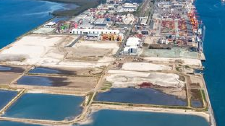 Port of Brisbane_small