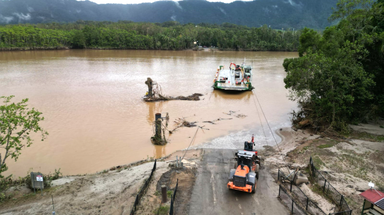 Daintree ferry crossing