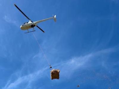 fodder_helicopter_Julia_Creek_towards_Richmond